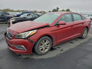 Hyundai Sonata SE 2.4L 4 2015