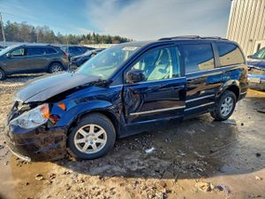 Chrysler Town & Country TOURING 3.8L 6 2010