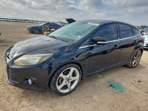 Ford Focus TITANIUM 2.0L 4 2012