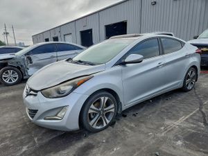 Hyundai Elantra SE 2.0L 4 2015