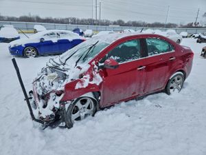 Chevrolet Aveo (Sonic) LTZ 1.4L 4 2014