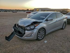 Hyundai Elantra SE 1.8L 4 2015