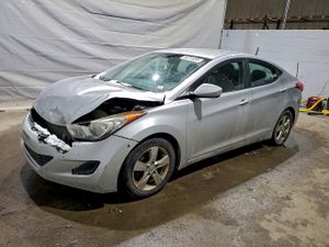 Hyundai Elantra GLS 1.8L 4 2013
