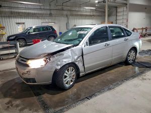 Ford Focus SEL 2.0L 4 2010
