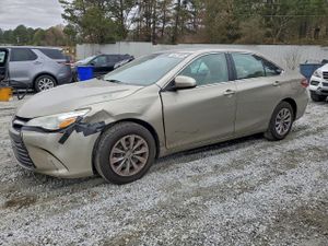 Toyota Camry LE 2.5L 4 2015