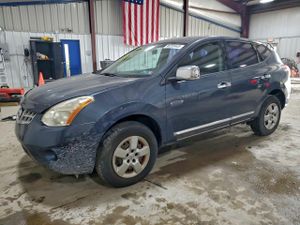 Nissan Rogue S 2.5L 4 2013