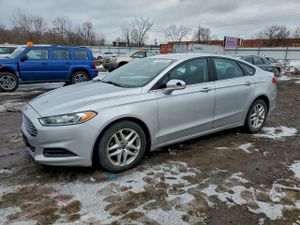Ford Fusion SE 2.5L 4 2013