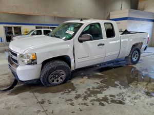 Chevrolet Silverado 1500 K1500 LS 4.8L 8 2011