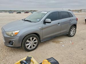 Mitsubishi Outlander SE 2.0L 4 2014