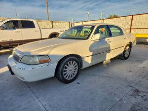 Lincoln Town Car SIGNATURE LIMITED 4.6L 8 2005