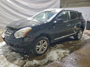 Nissan Rogue S 2.5L 4 2013