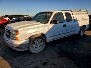 Chevrolet Silverado 1500 C1500 4.8L 8 2006