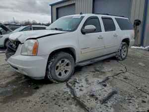 GMC Yukon K1500 SLT 5.3L 8 2013