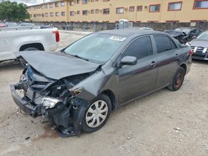 Toyota Corolla BASE 1.8L 4 2013