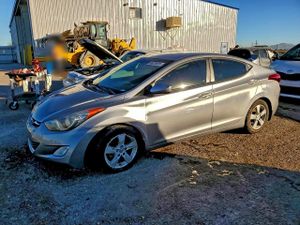 Hyundai Elantra GLS 1.8L 4 2013