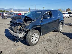 Toyota Highlander LE 2.7L 4 2014