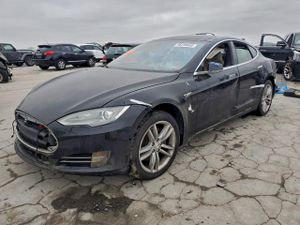 Tesla Model S 85D 2015