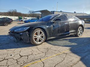 Tesla Model S 2015