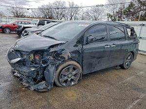 Toyota Sienna SPORT 3.5L 6 2015