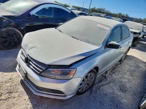 Volkswagen Jetta SE 1.8L 4 2015