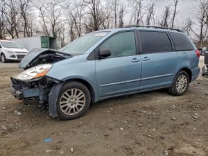 Toyota Sienna CE 3.5L 6 2008
