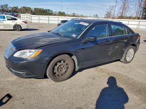 Chrysler 200 LX 2.4L 4 2013