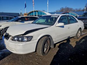 Toyota Camry CE 2.2L 4 2000