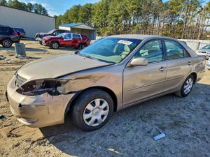 Toyota Camry LE 2.4L 4 2004