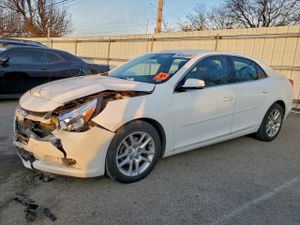 Chevrolet Malibu 2LT 2.5L 4 2015