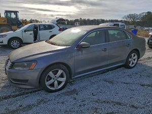 Volkswagen Passat SE 2.5L 5 2012