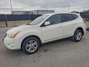 Nissan Rogue S 2.5L 4 2013