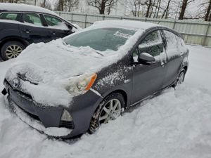 Toyota Prius 1.5L 4 2013