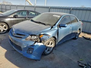 Toyota Corolla BASE 1.8L 4 2013