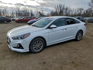 Hyundai Sonata SE 2.4L 4 2019