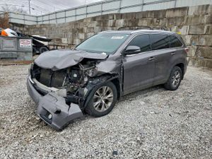 Toyota Highlander XLE 3.5L 6 2015
