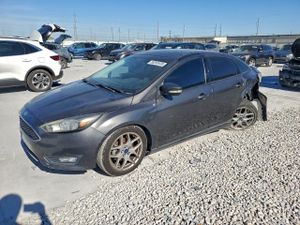 Ford Focus SE 2.0L 4 2015