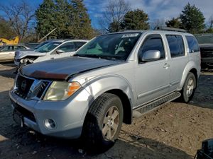 Nissan Pathfinder S 4.0L 6 2010