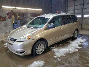 Toyota Sienna CE 3.3L 6 2005