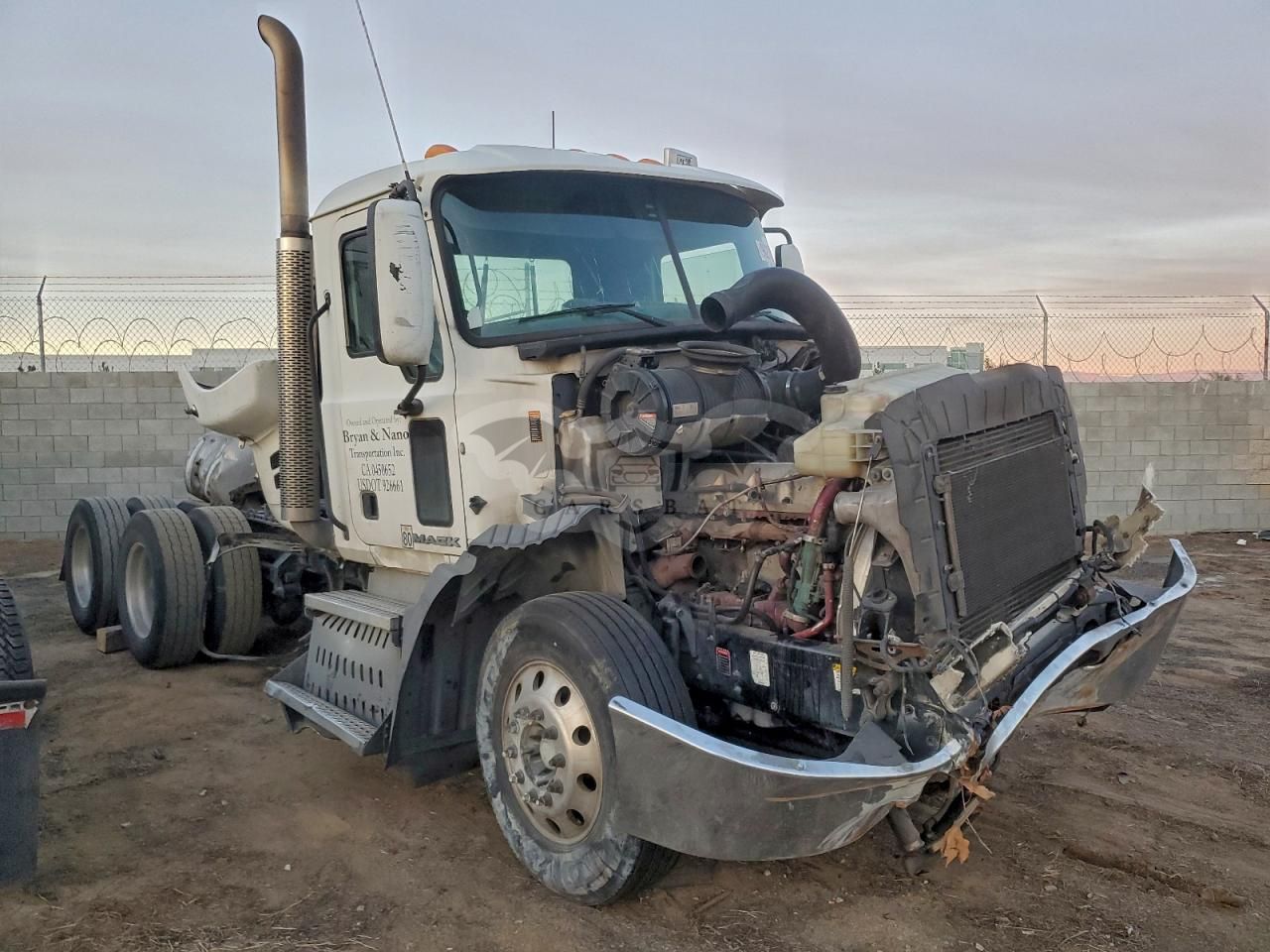 Mack 600 CXU600 12.7L 6 2012