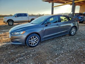 Ford Fusion SE 2.5L 4 2013