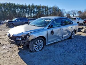 Volkswagen Passat S 2.5L 5 2013