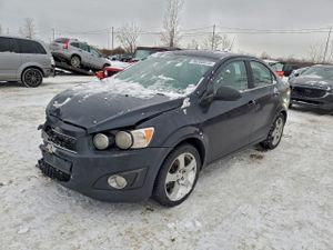 Chevrolet Aveo (Sonic) LT 1.8L 4 2015