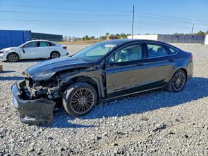 Ford Fusion SE 2.0L 4 2013