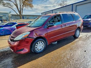 Toyota Sienna CE 3.5L 6 2009