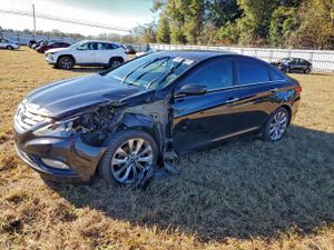 Hyundai Sonata SE 2.4L 4 2013