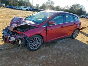 Ford Focus TITANIUM 2.0L 4 2012