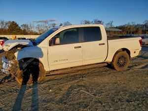 Nissan Titan S 5.6L 8 2014