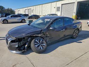 Nissan Altima SV 2.5L 4 2022