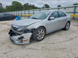 Ford Fusion SE 2.5L 4 2010