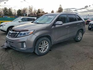 Kia Sorento LX 3.3L 6 2015